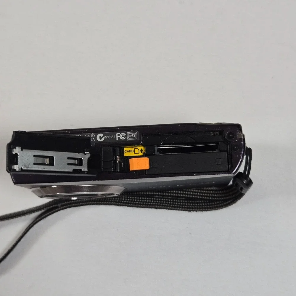 Nikon Coolpix S610 10 MP‎ Digital Camera With 4x Zoom PARTS REPAIR ONLY